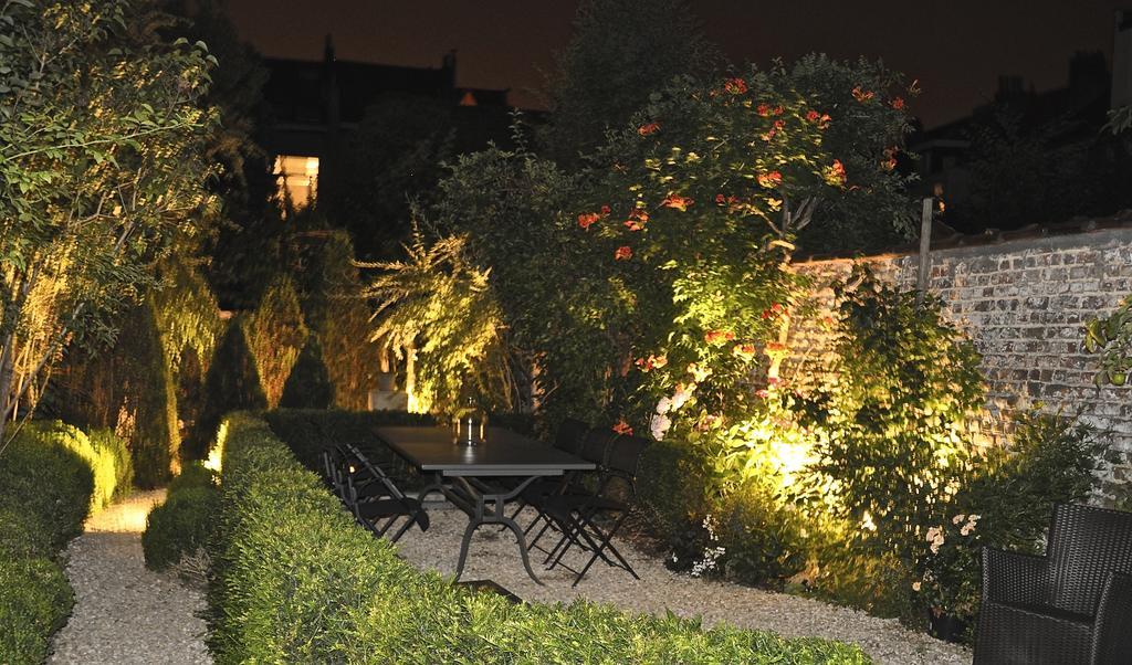 B&B Un Jardin En Ville Saint-Gilles Dış mekan fotoğraf