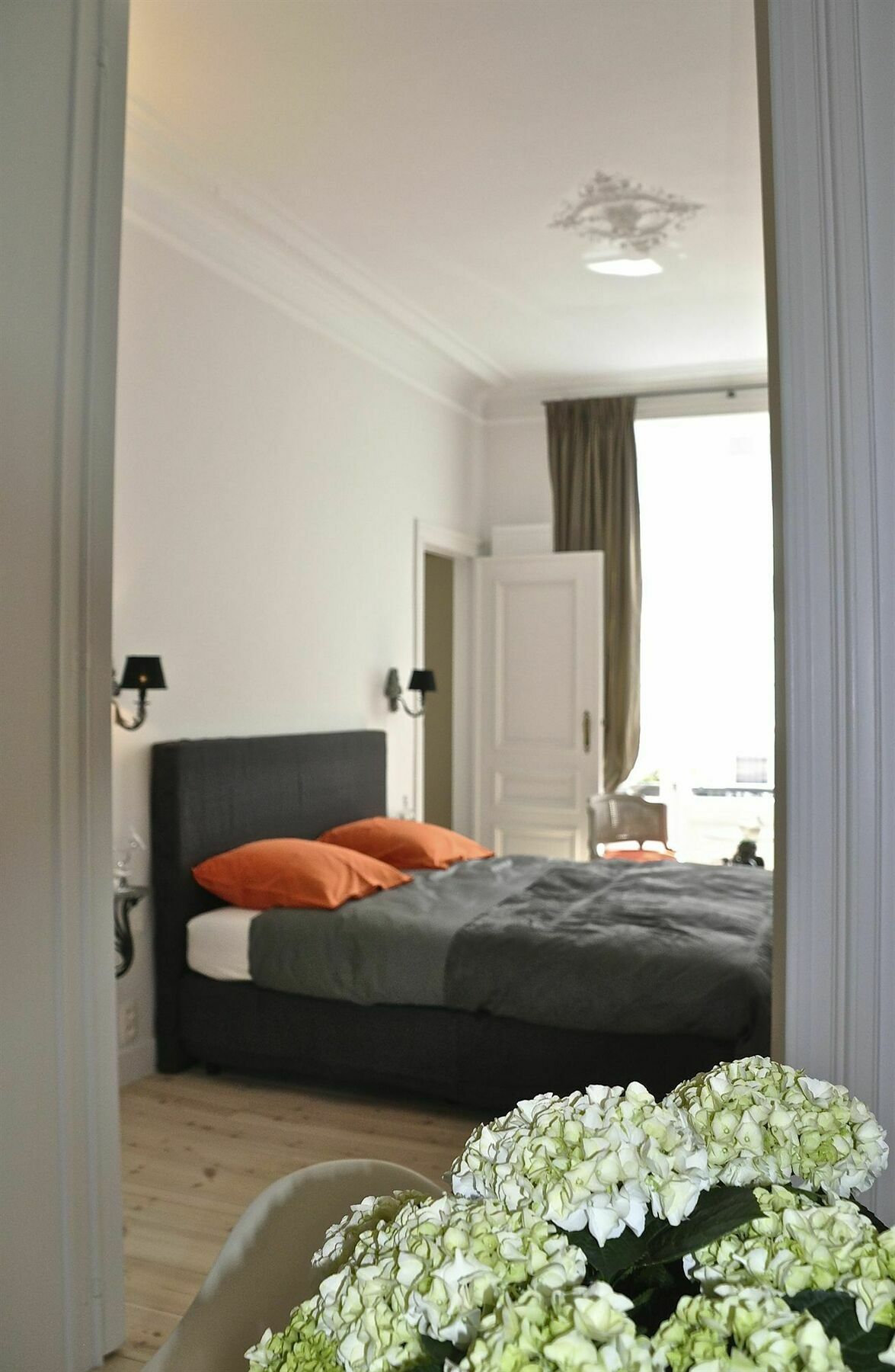 B&B Un Jardin En Ville Saint-Gilles Dış mekan fotoğraf